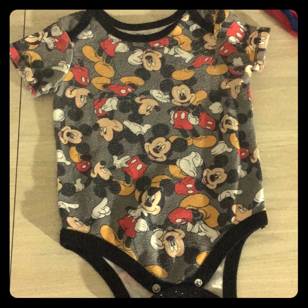 Disney brand Mickey Mouse onesie size 6-9